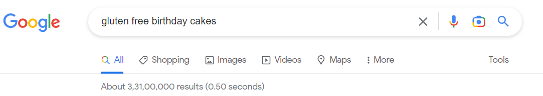 Captura de tela do número de resultados de pesquisa de bolos de aniversário sem glúten no Google.