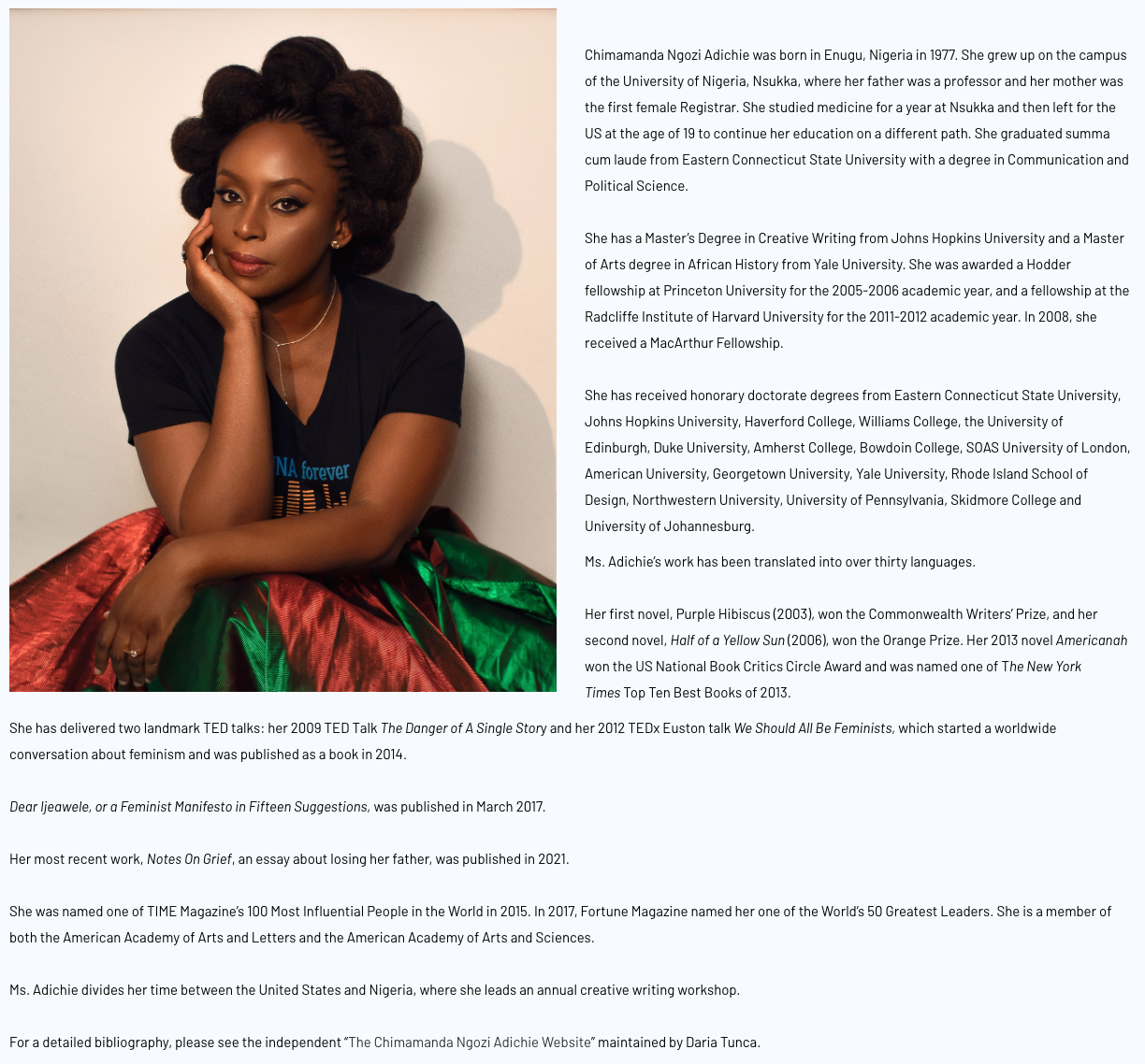 Contoh bio situs web pribadi: Chimamanda Ngozi Adichie