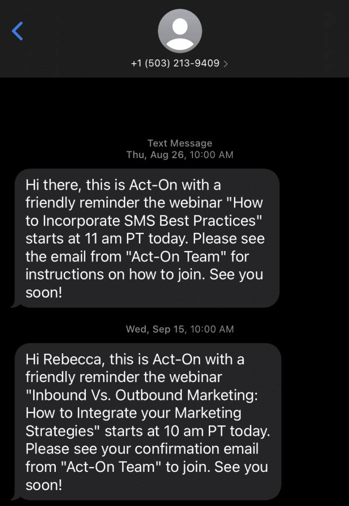 Capture d'écran d'exemples de marketing par SMS d'Act-On, montrant un rappel d'inscription au webinaire.