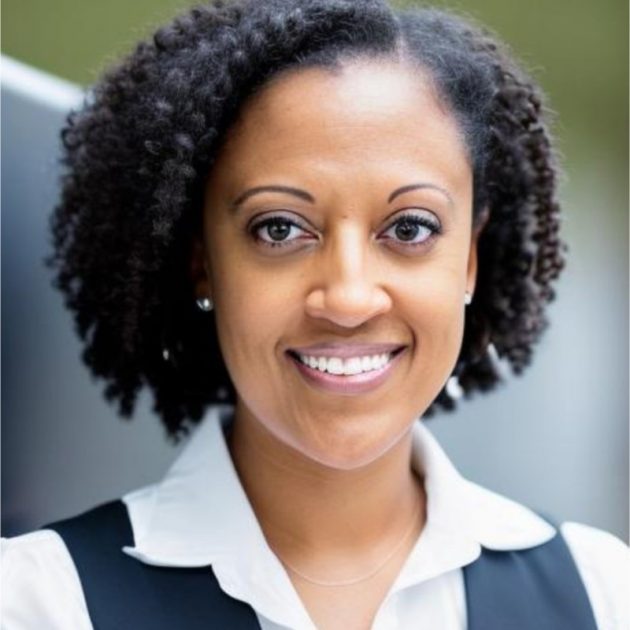 Ayanna E. Jackson, antrenor de conducere