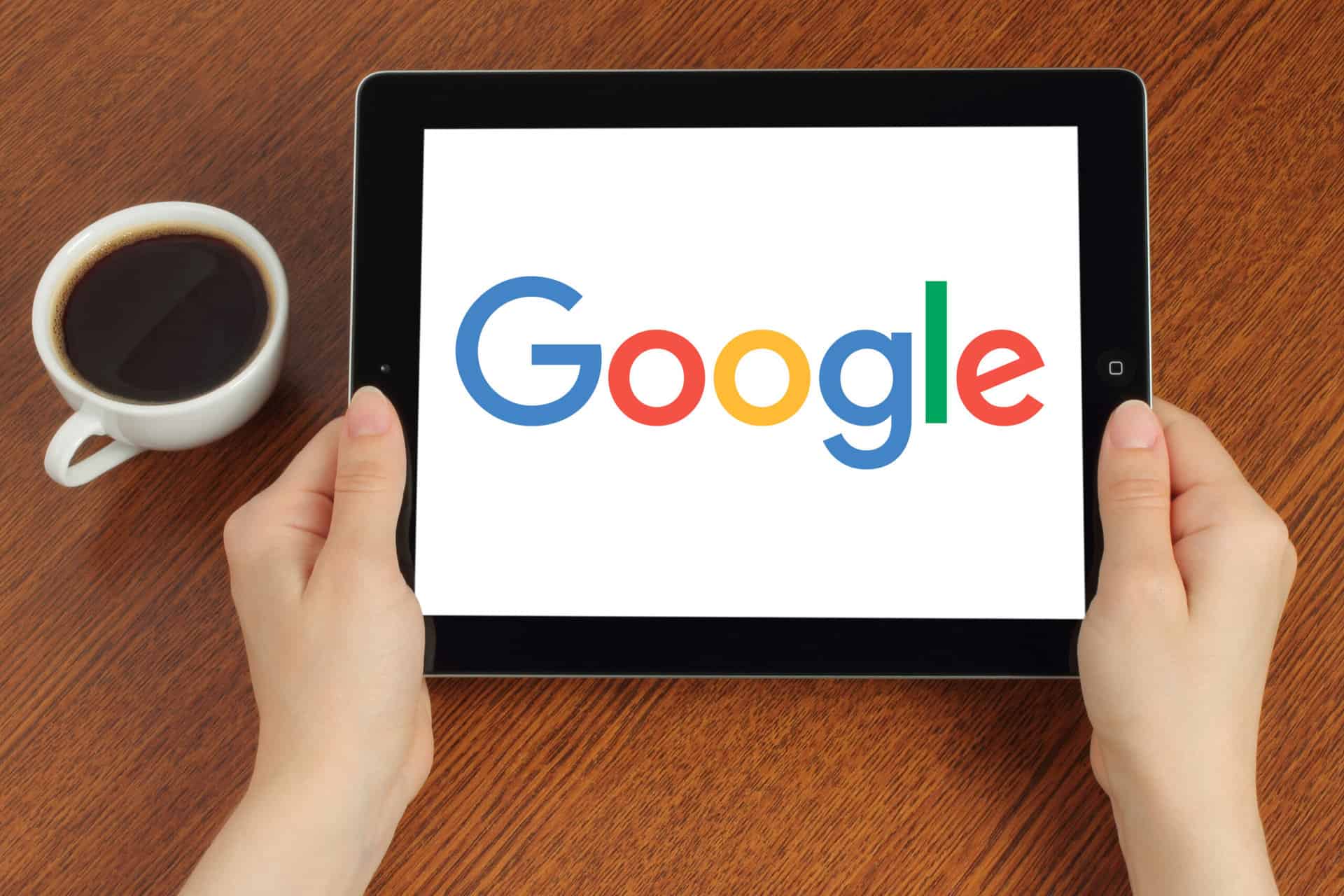 Membuat bisnis muncul di pencarian Google.