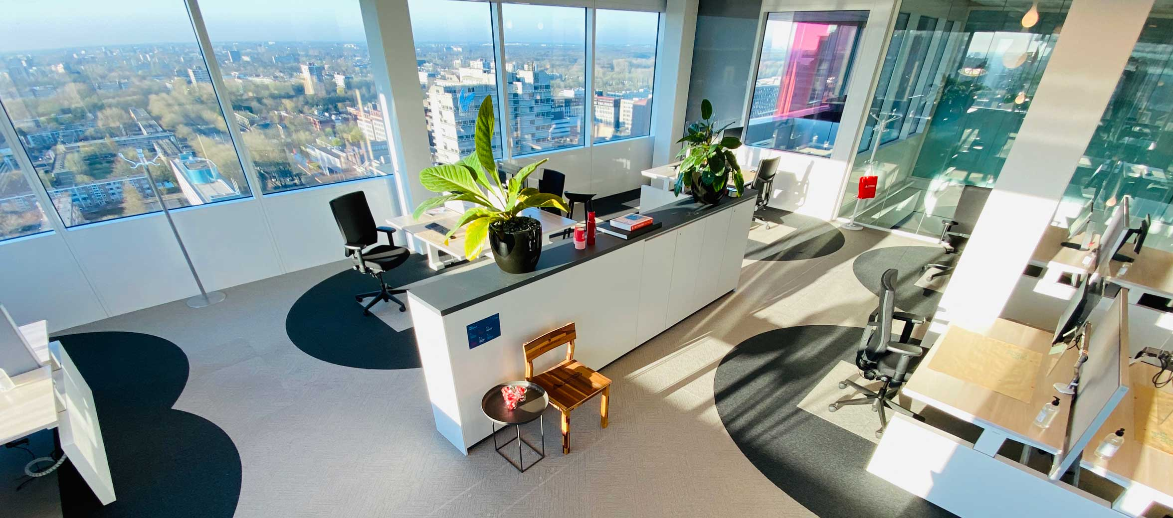 "Kantor 6 Kaki," dari Cushman & Wakefield