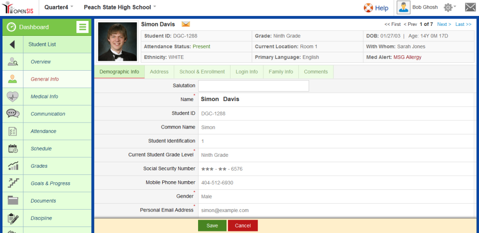 Melihat informasi demografi siswa pada perangkat lunak manajemen sekolah openSIS.